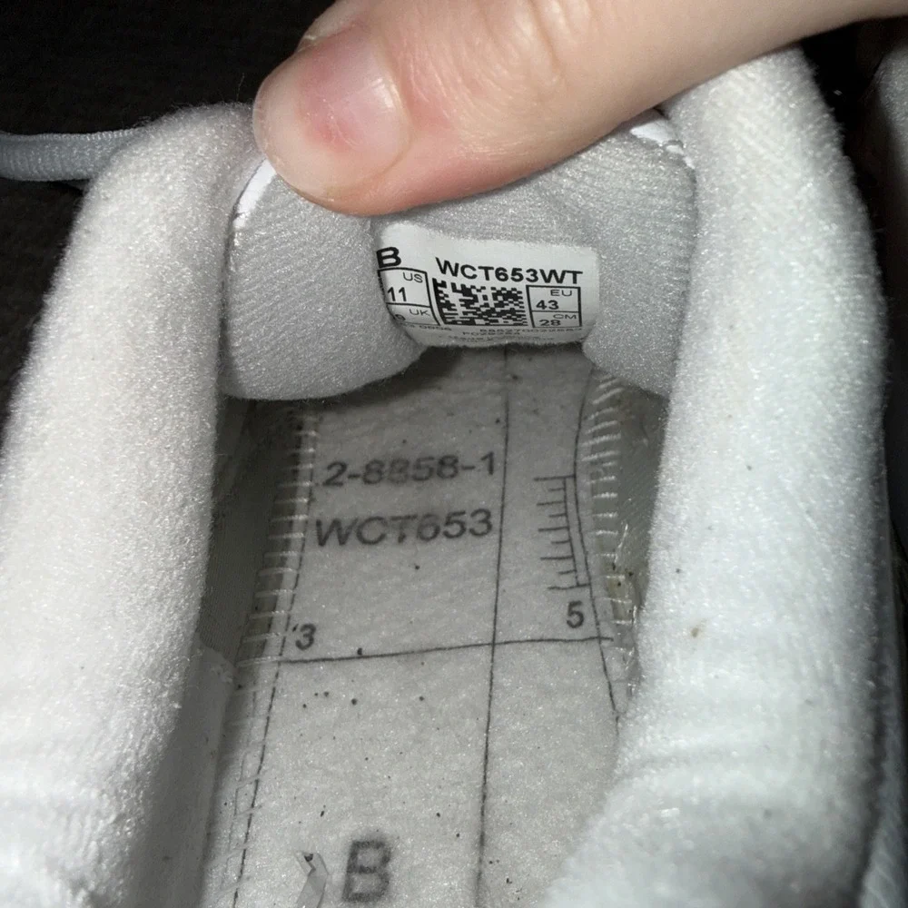 New Balance 653‎ Women's Size 11 White Blue Chunky Tennis Shoes Sneakers